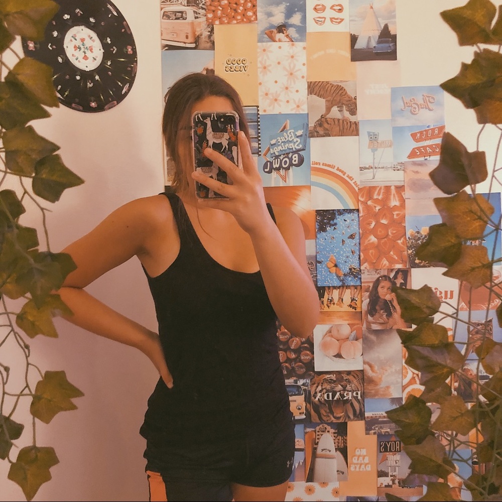 🍓Basic black tank top